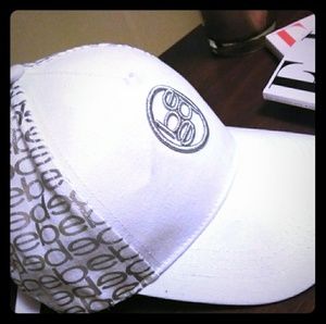 White bebe cap
